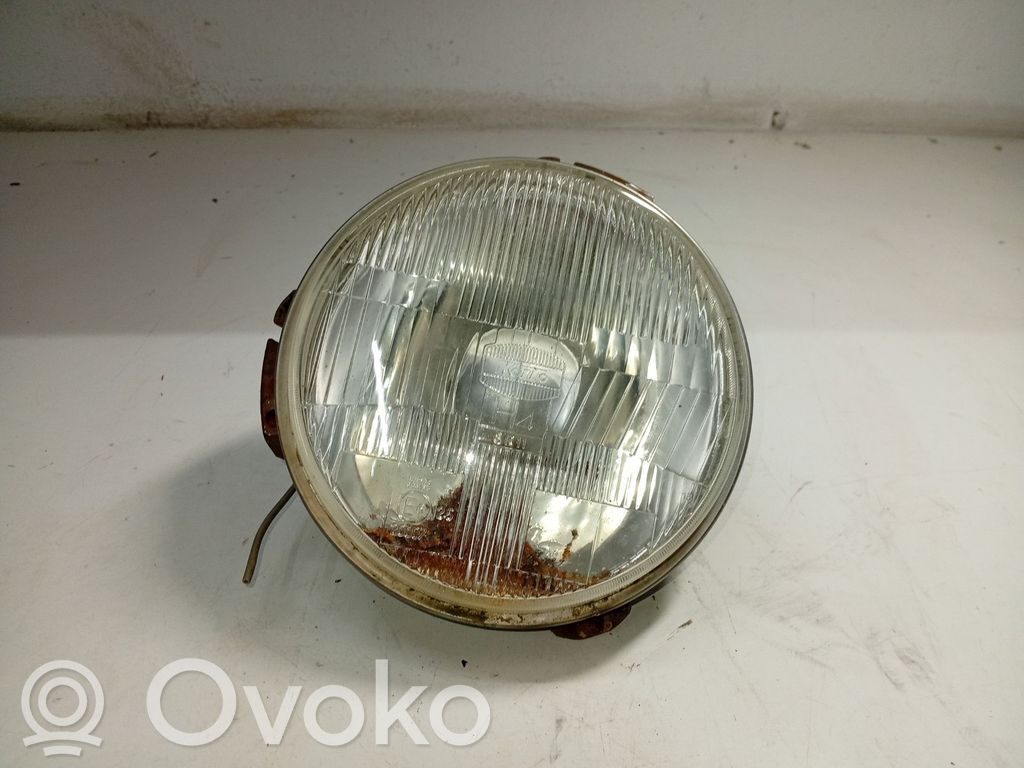 Mitsubishi Montero Phare frontale 