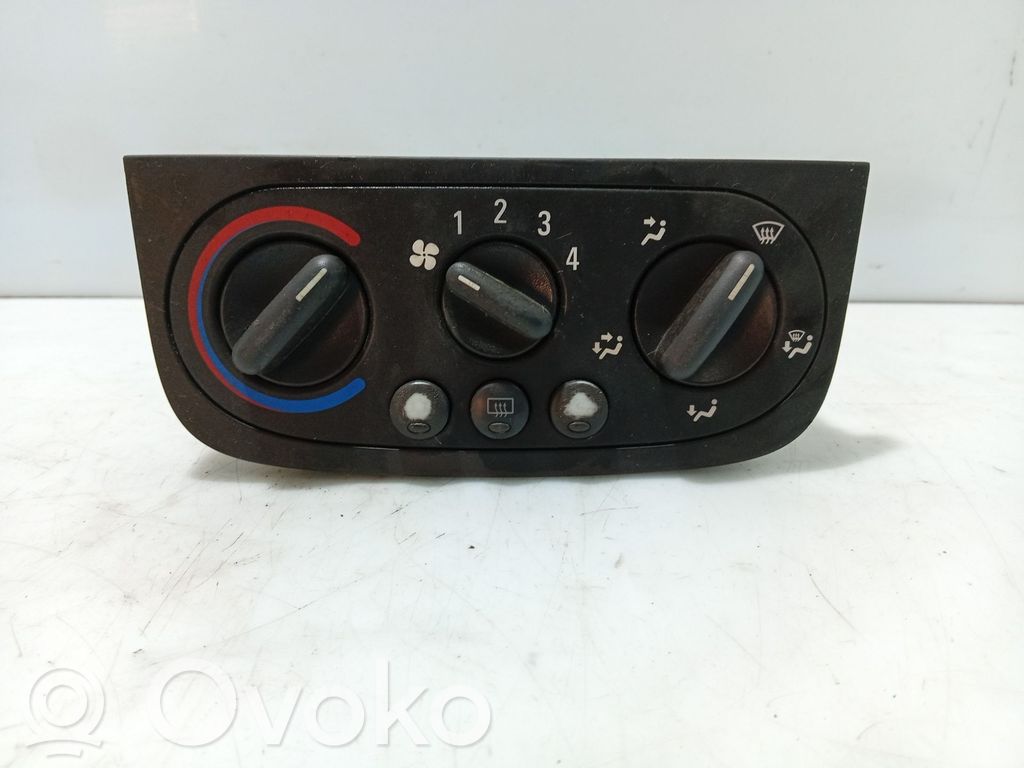 Opel Corsa C Air conditioner control unit module 