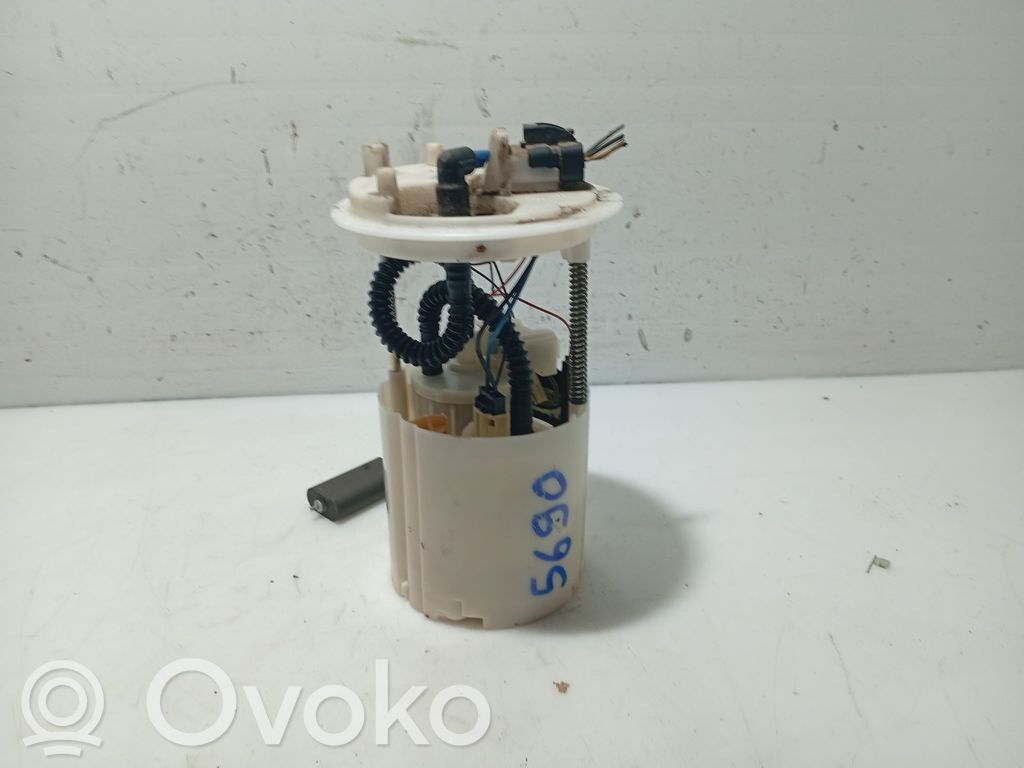 Opel Corsa D Polttoainesäiliön pumppu 