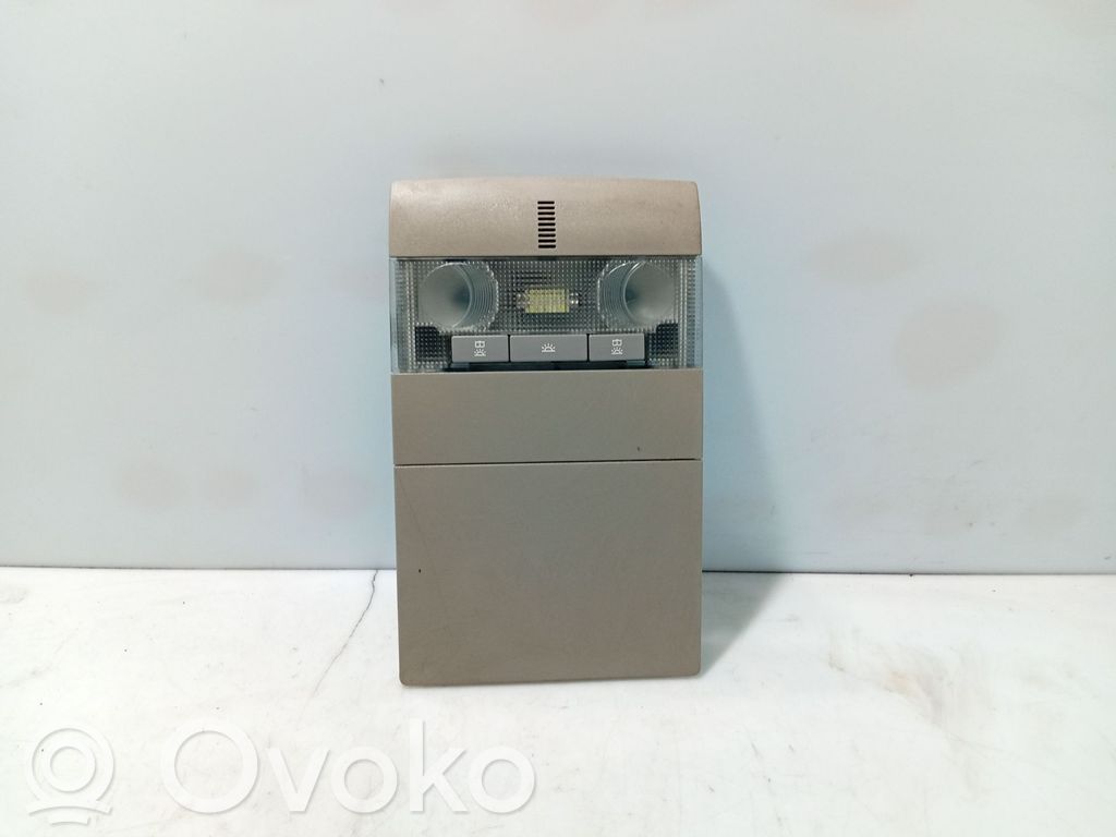 Inne oświetlenie wnętrza kabiny   13112203,644160657,3030367952
