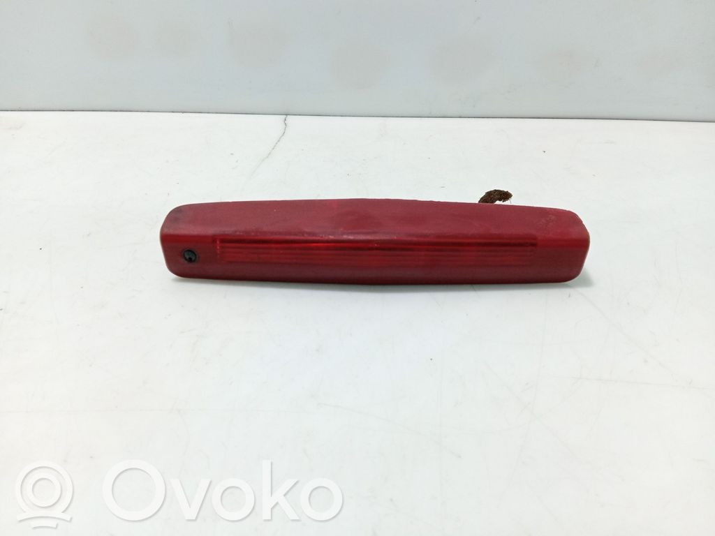 Kolmas/lisäjarruvalo   316627975