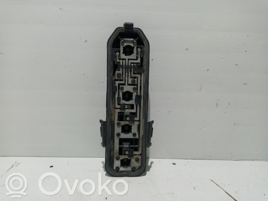 Renault Clio II Tail light bulb cover holder 