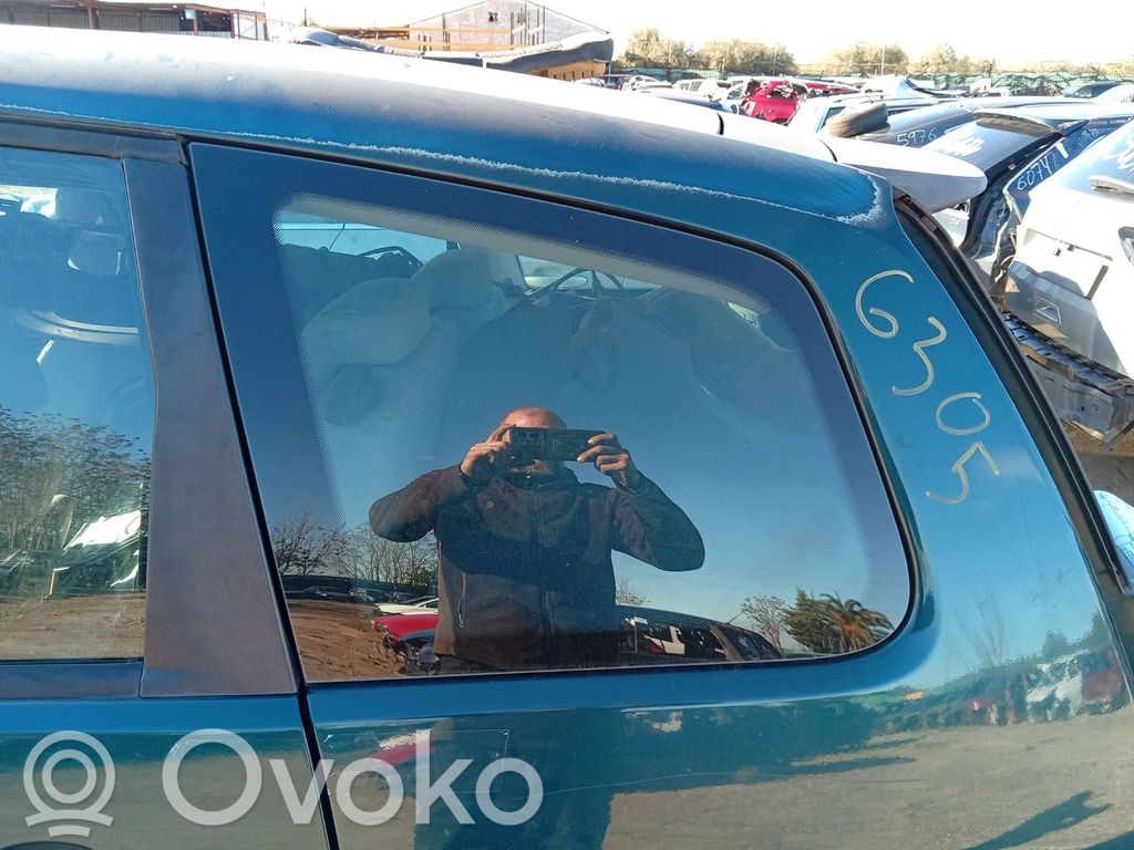 Ford Focus Rear side window 