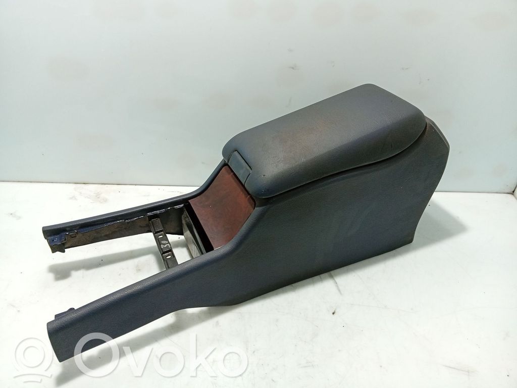 Mercedes-Benz E W210 Muu sisätilojen osa 