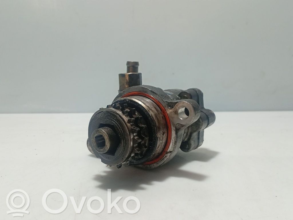 Nissan Almera N16 Ohjaustehostimen pumppu 