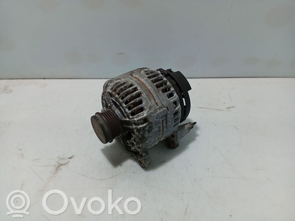 Audi A4 S4 B5 8D Generatorius 