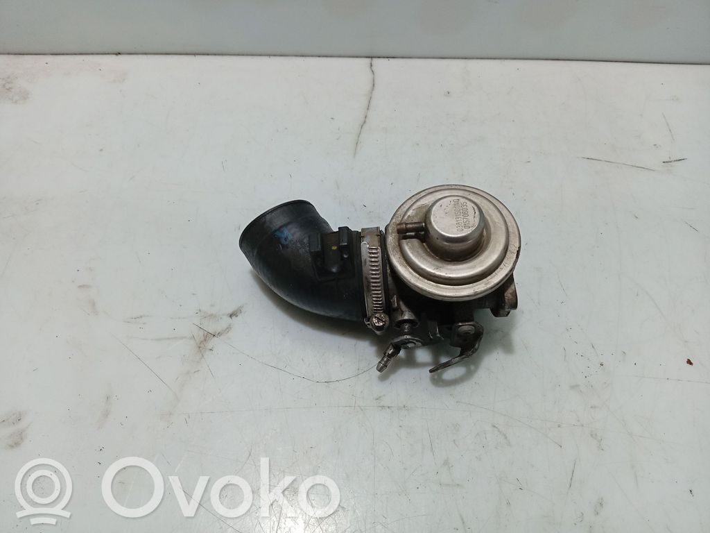 Audi A4 S4 B5 8D Zawór EGR 