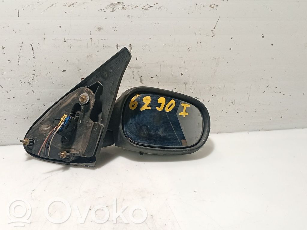Elektryczne lusterko boczne drzwi przednich   7700431470