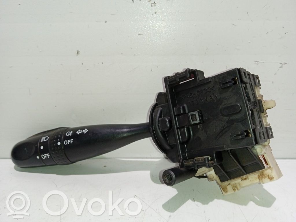 Toyota Corolla E110 Palanca de intermitentes 