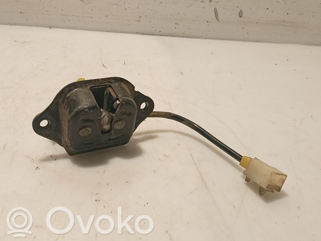 Nissan Serena Zamek klapy tylnej bagażnika 