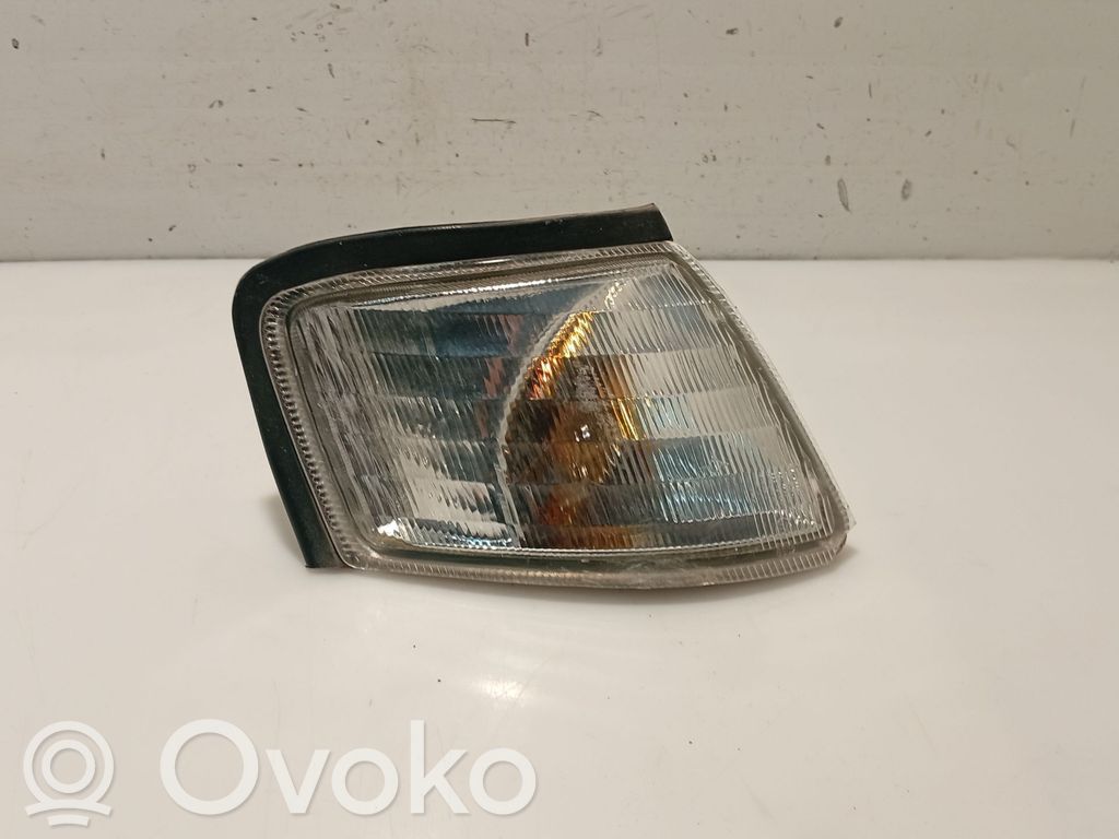 Nissan Primera Front indicator light 