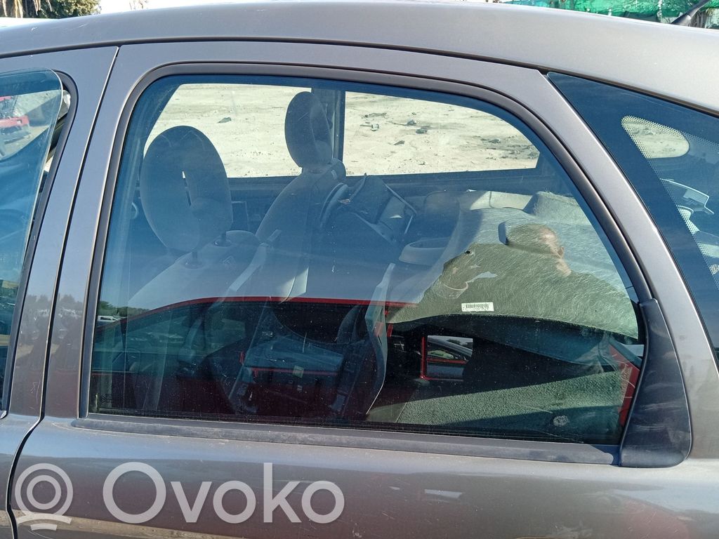 Citroen Xsara Takaoven ikkunalasi