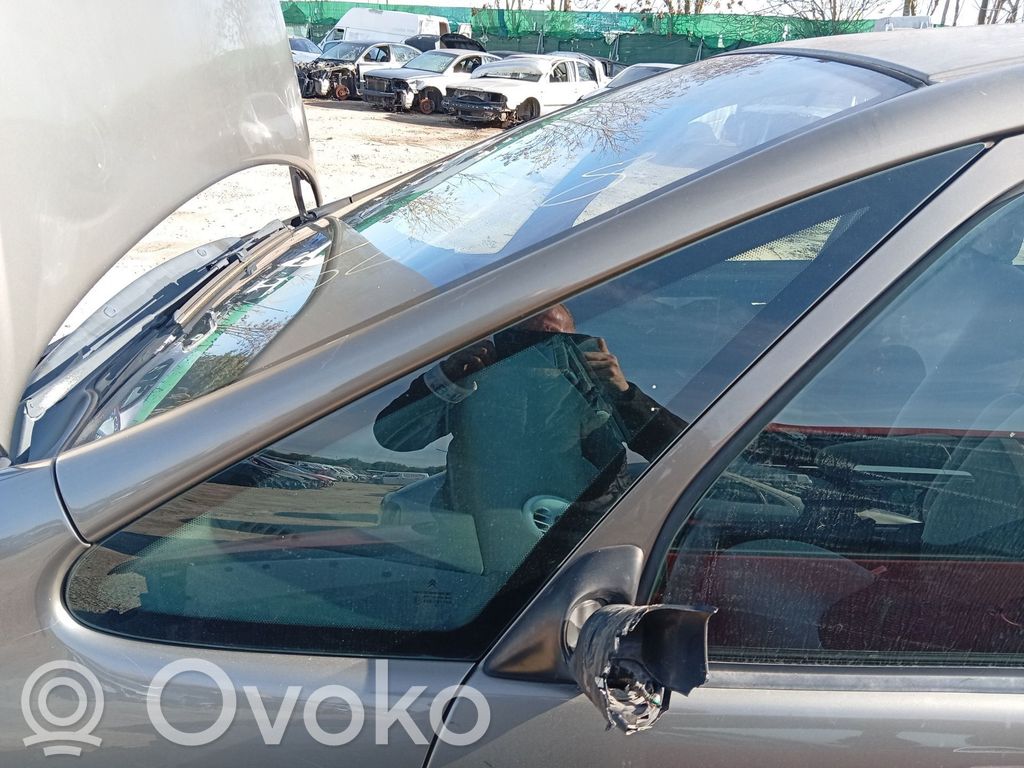 Citroen Xsara Szyba przednia karoseryjna trójkątna 