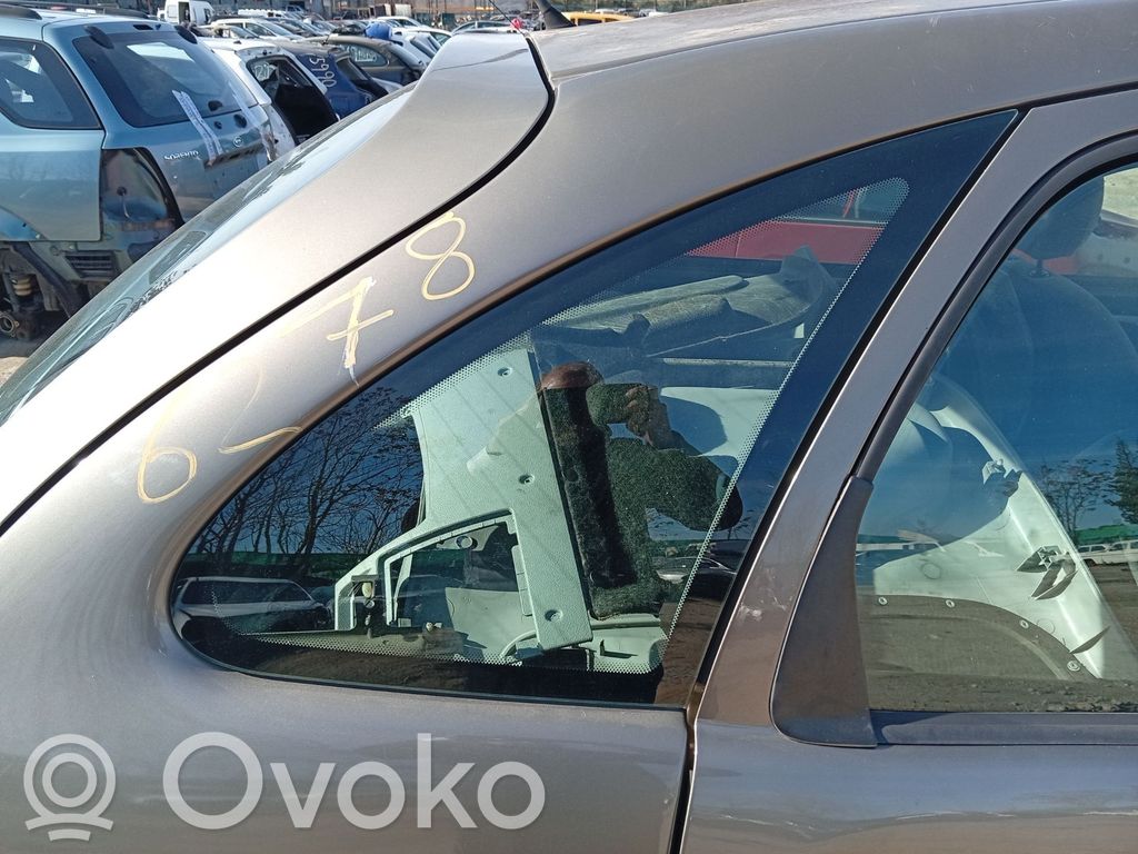 Citroen Xsara Vidrio lateral trasero 