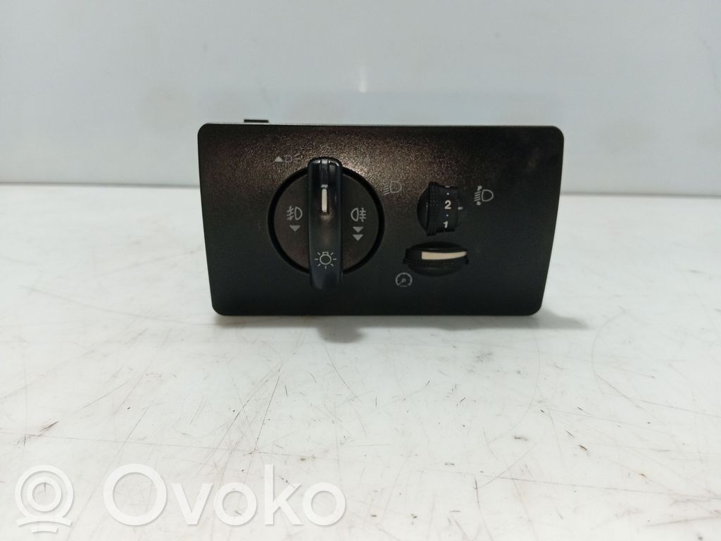 Interruptor de control del panel de luces   1S7T13A024AB,04052701,4986707
