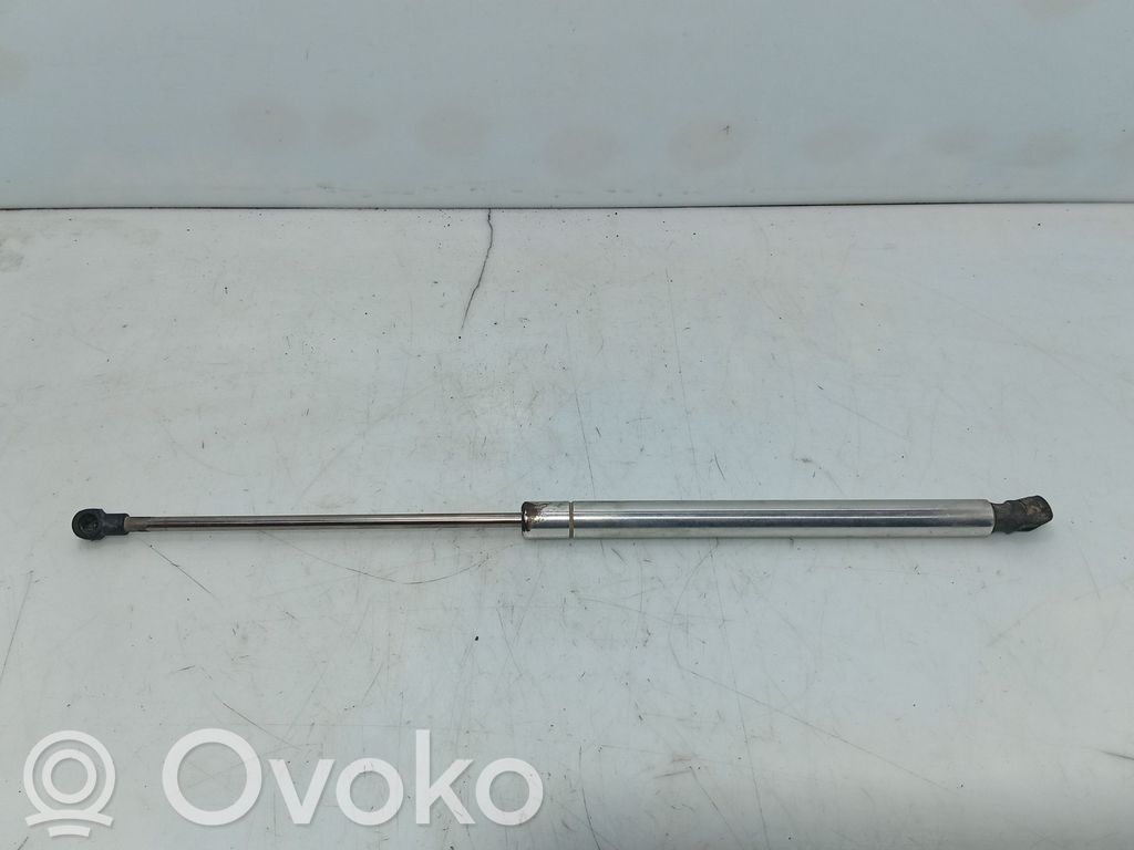 Volkswagen Polo Siłownik maski przedniej 