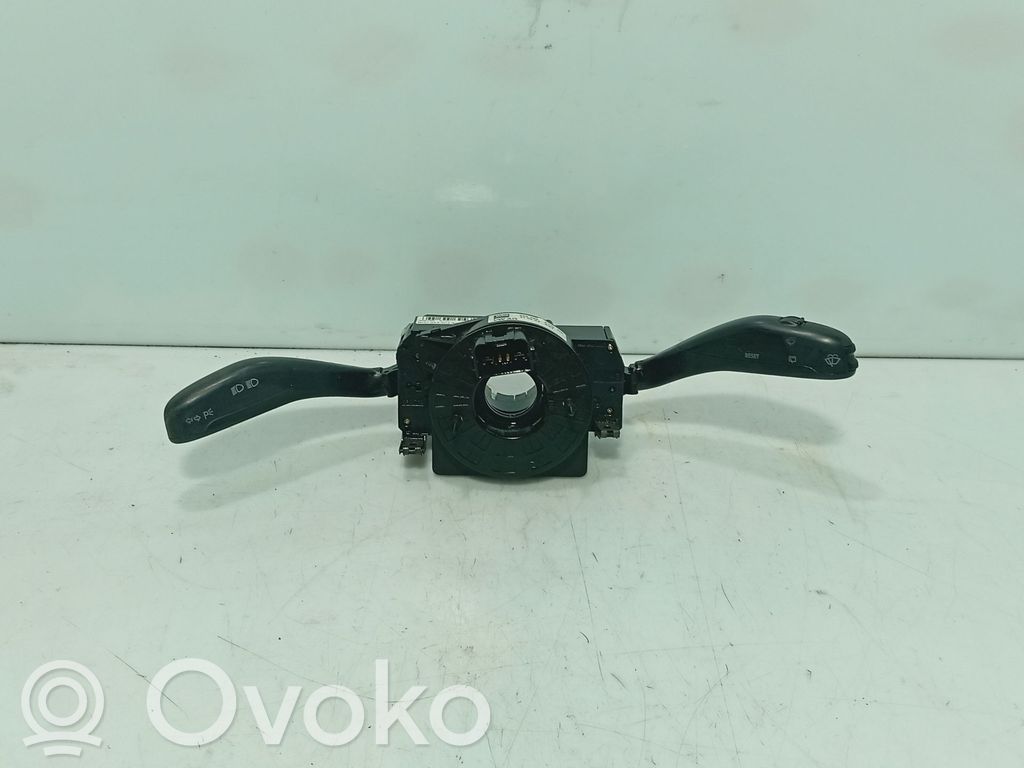 Volkswagen Polo Przełącznik / Przycisk kierownicy 