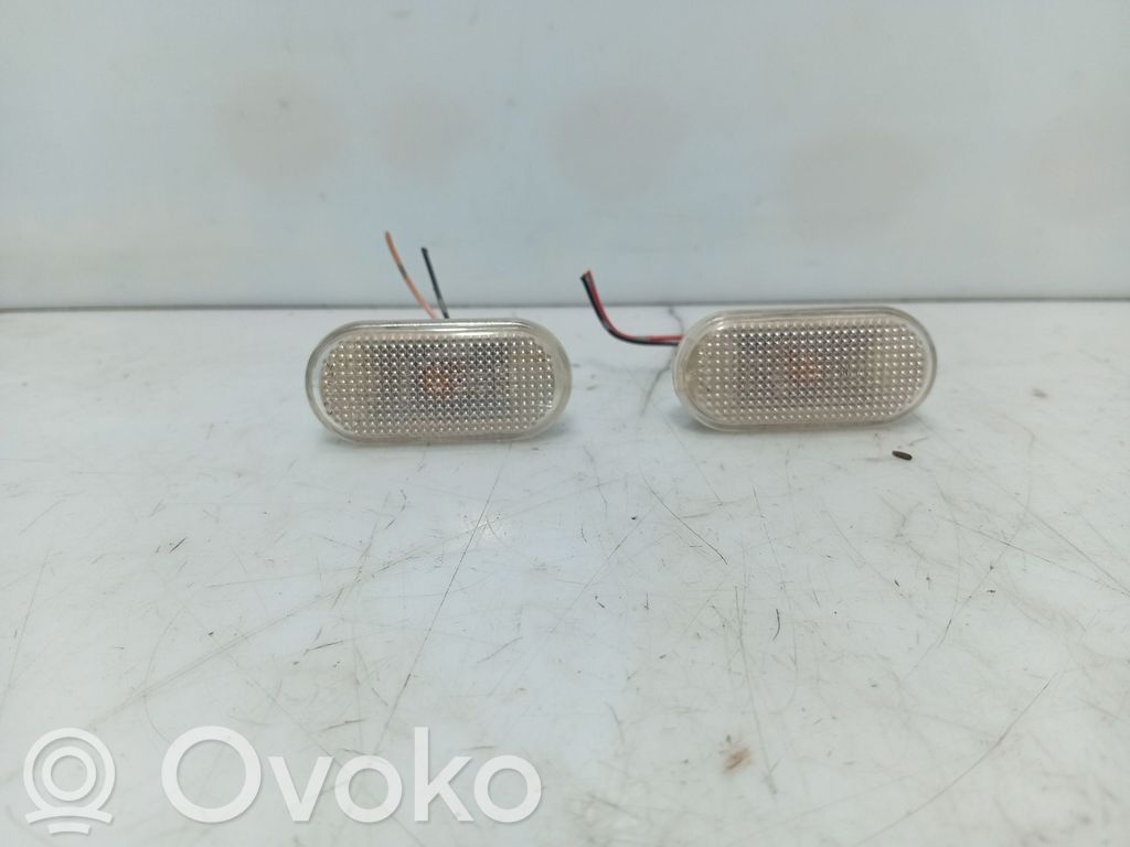 Nissan Micra Front indicator light 