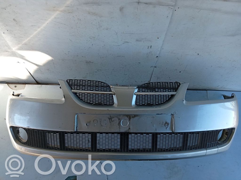 Nissan Almera N16 Zderzak przedni 