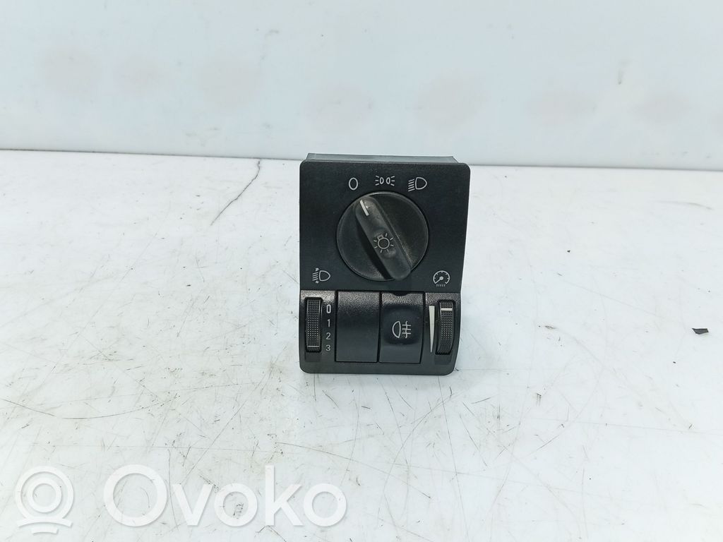Panel lighting control switch   9116612,0524119PB