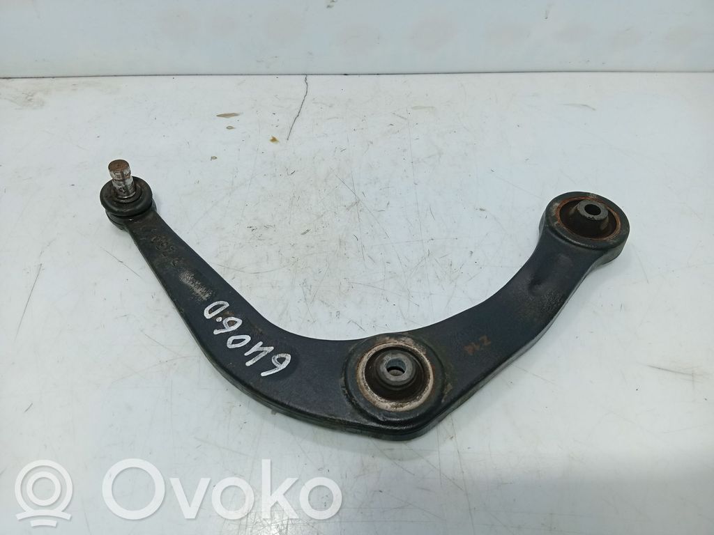 Peugeot 206 Braccio di controllo sospensione anteriore