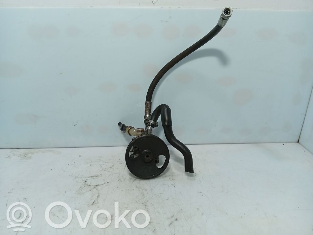 Nissan Primera Ohjaustehostimen pumppu 