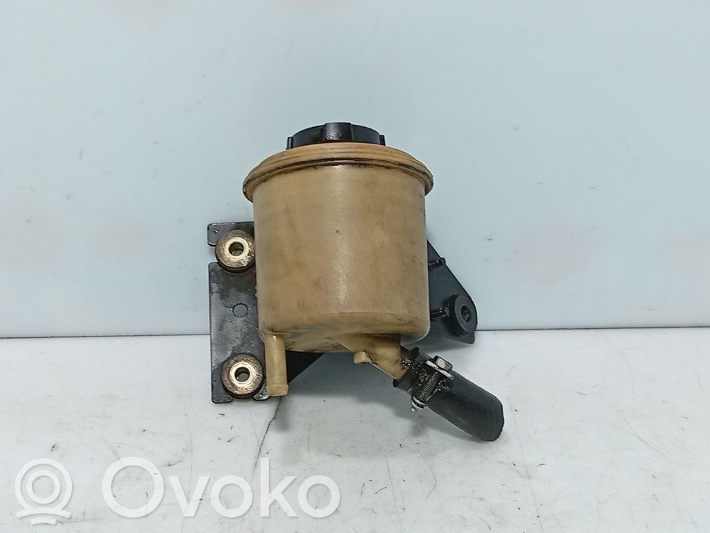 Nissan Primera Réservoir de liquide de direction assistée 