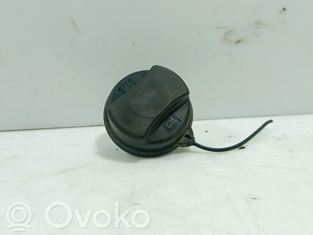 Opel Astra H Uszczelka wlewu paliwa 