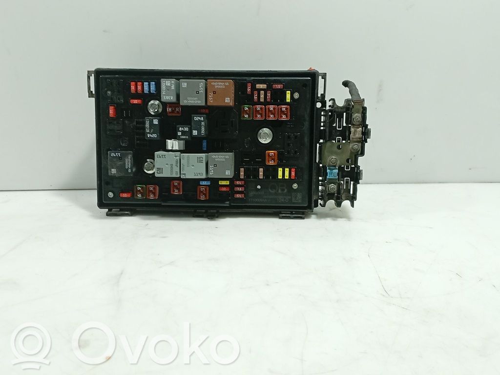 Opel Astra H Katvealueen valvonnan ohjainlaite (BSM) 