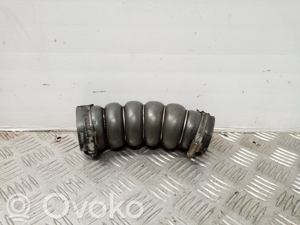 Interkūlera šļūtene (-es) / caurule (-es)   D05WE