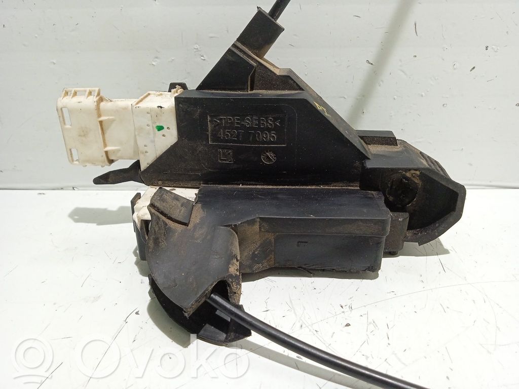 Peugeot 407 Zamek drzwi przednich 