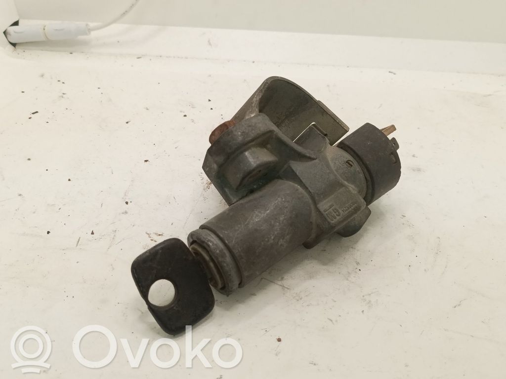 Opel Corsa A Aizdedzes atslēga 