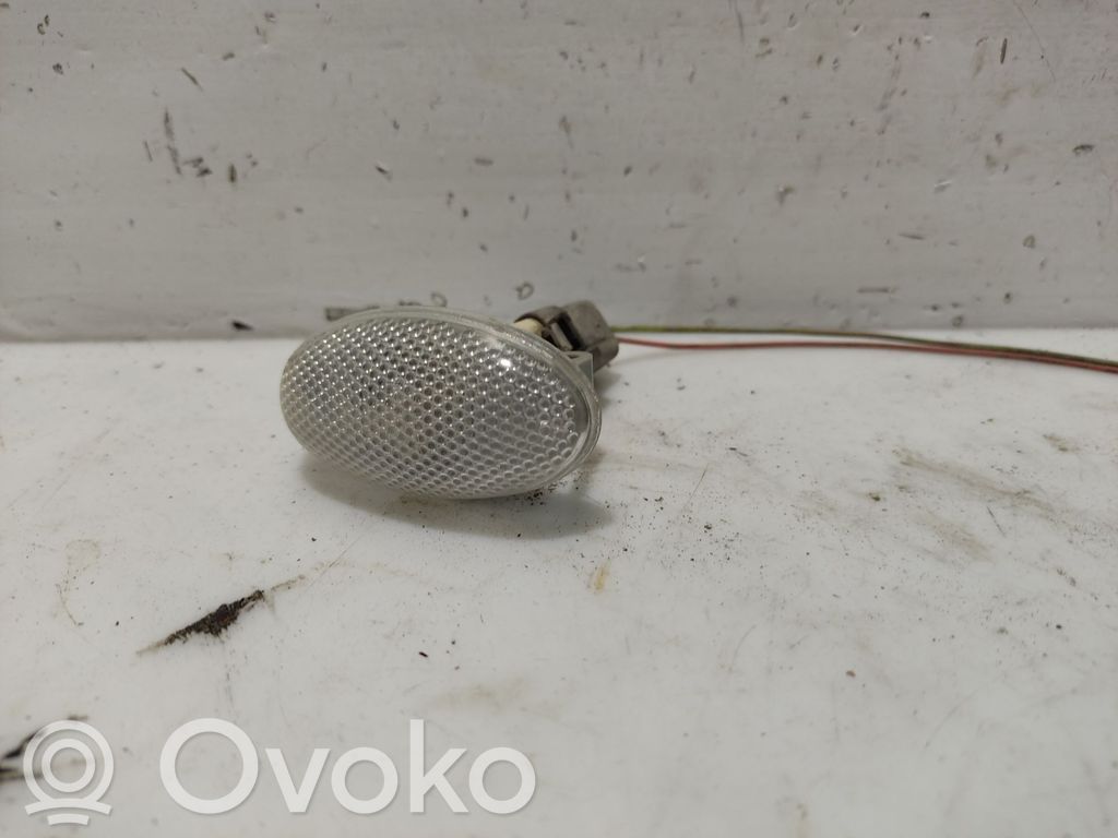 Citroen Berlingo Front fender indicator light 
