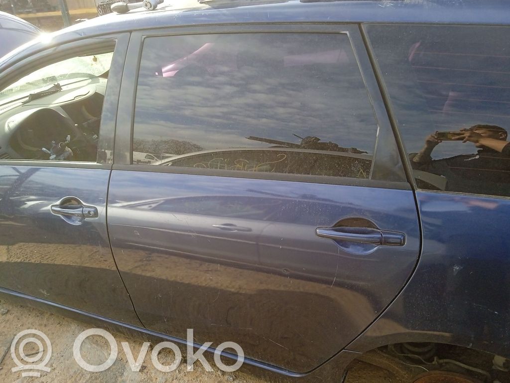 Mitsubishi Grandis Puerta trasera 