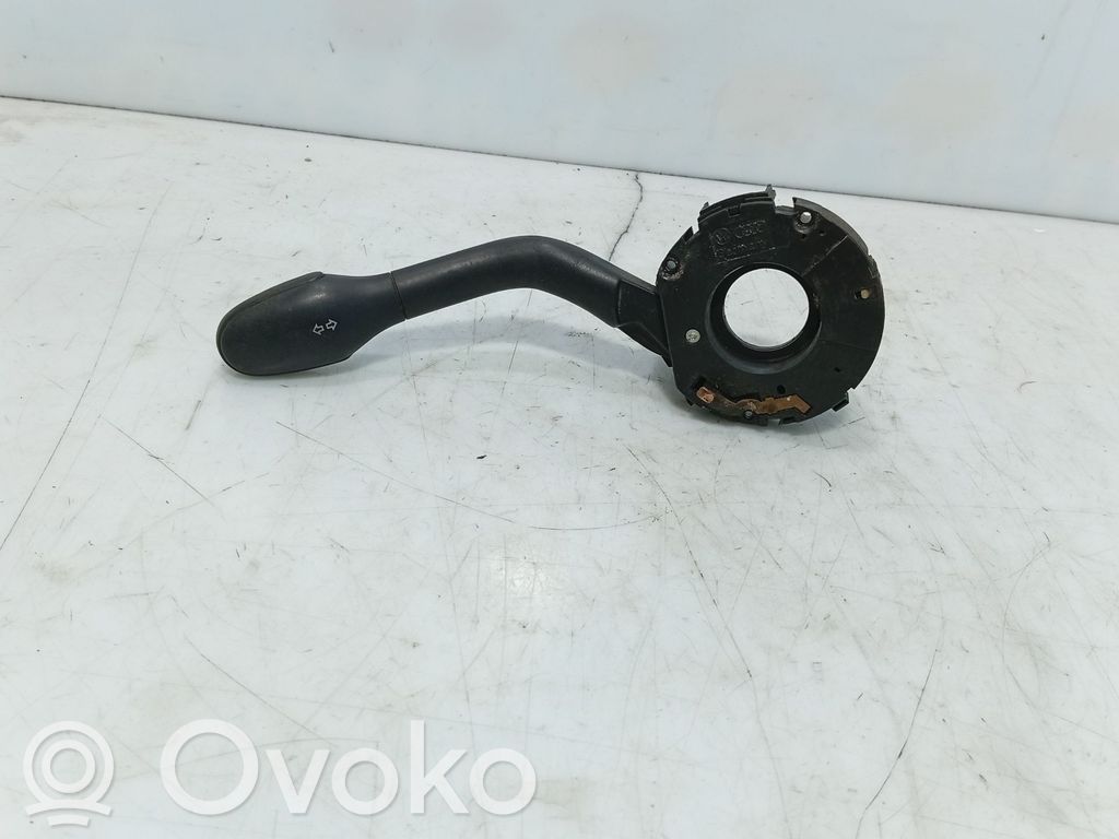 Volkswagen Transporter - Caravelle T4 Manetka / Przełącznik kierunkowskazów 