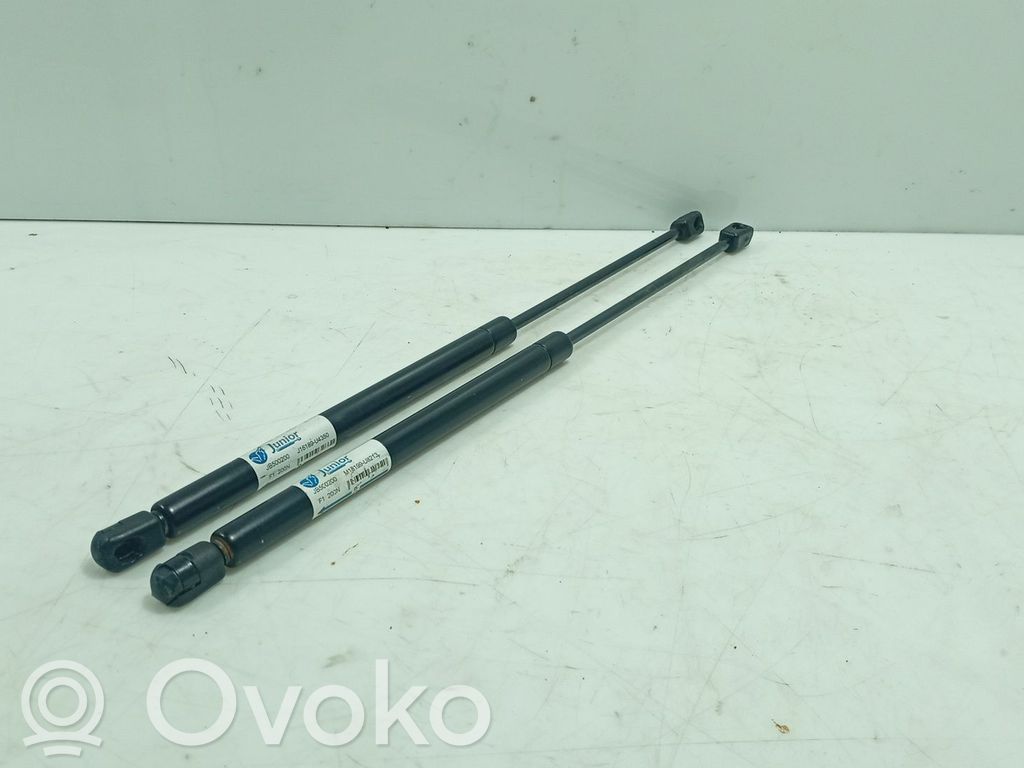 Toyota Yaris Amortyzator klapy tylnej bagażnika 