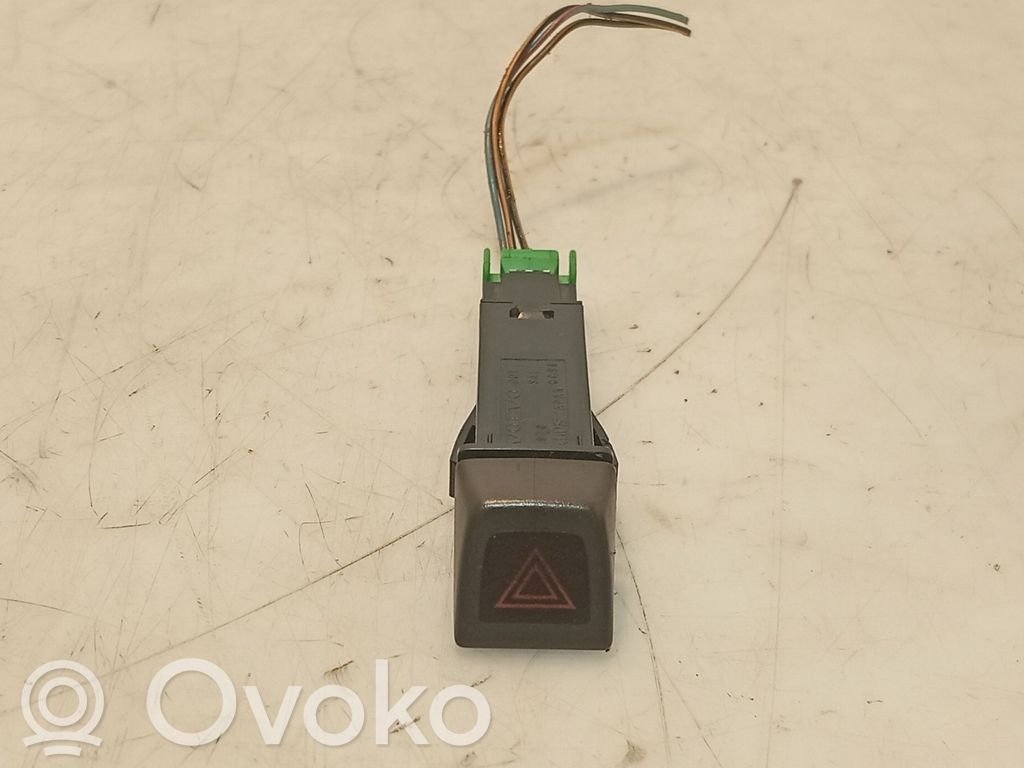 Hazard light switch   9123684