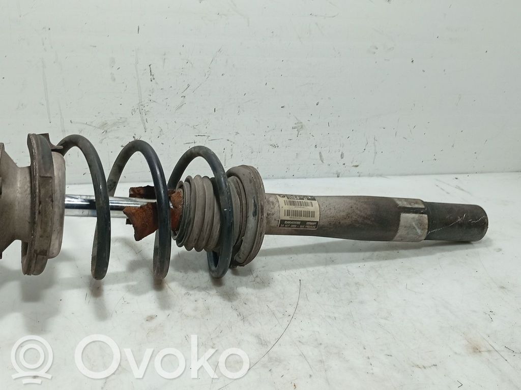 BMW 5 E60 E61 Priekinis amortizatorius su spyruokle 