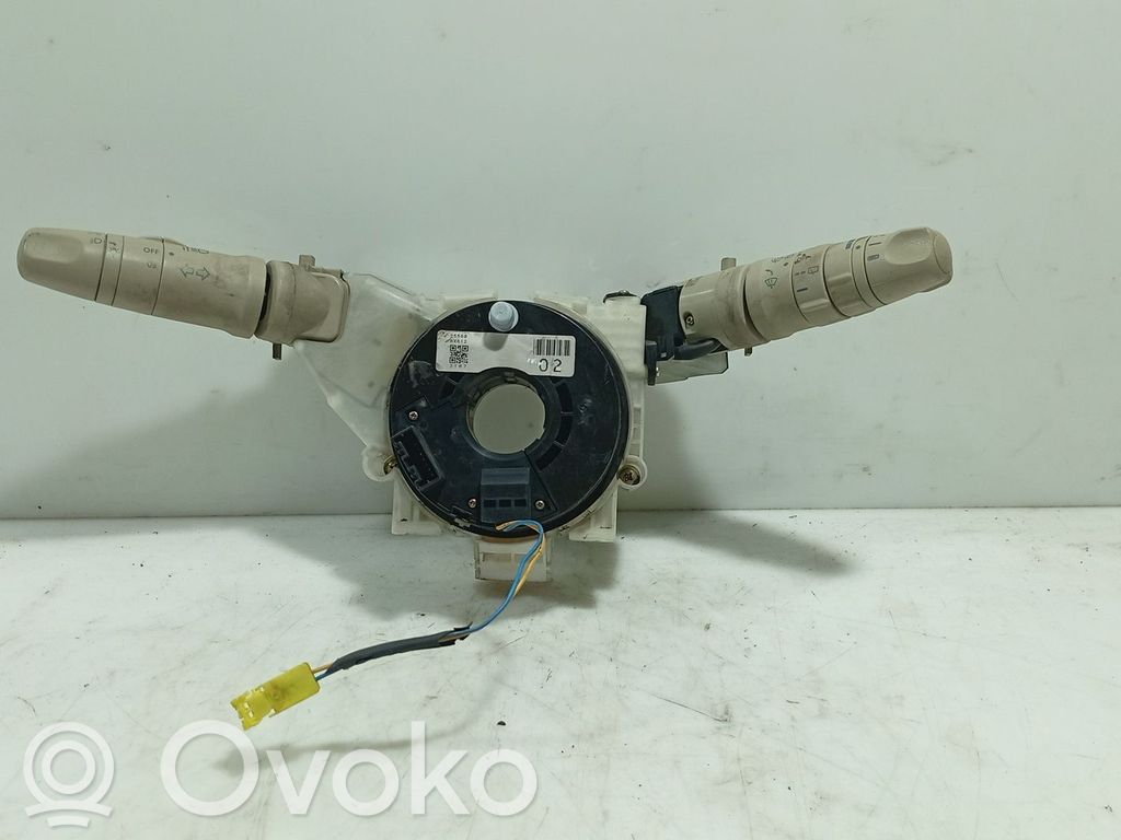 Nissan Micra Ohjauspyörän painikkeet/kytkimet 