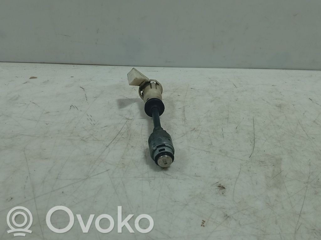 Tie down hook / loop   4556337,3M5AR16B9710AD