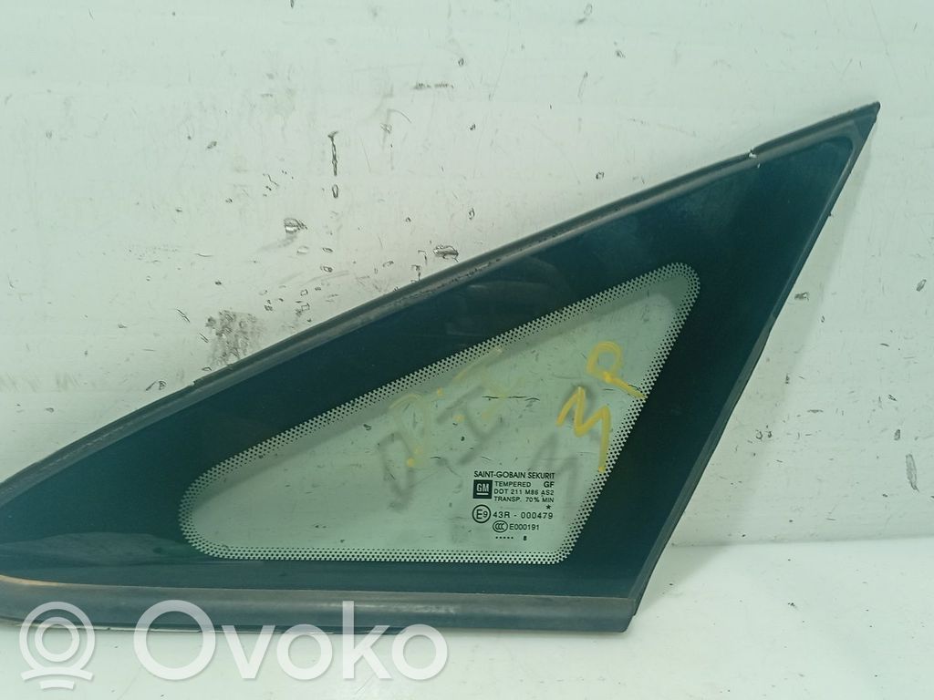 Opel Corsa D Front triangle window/glass 