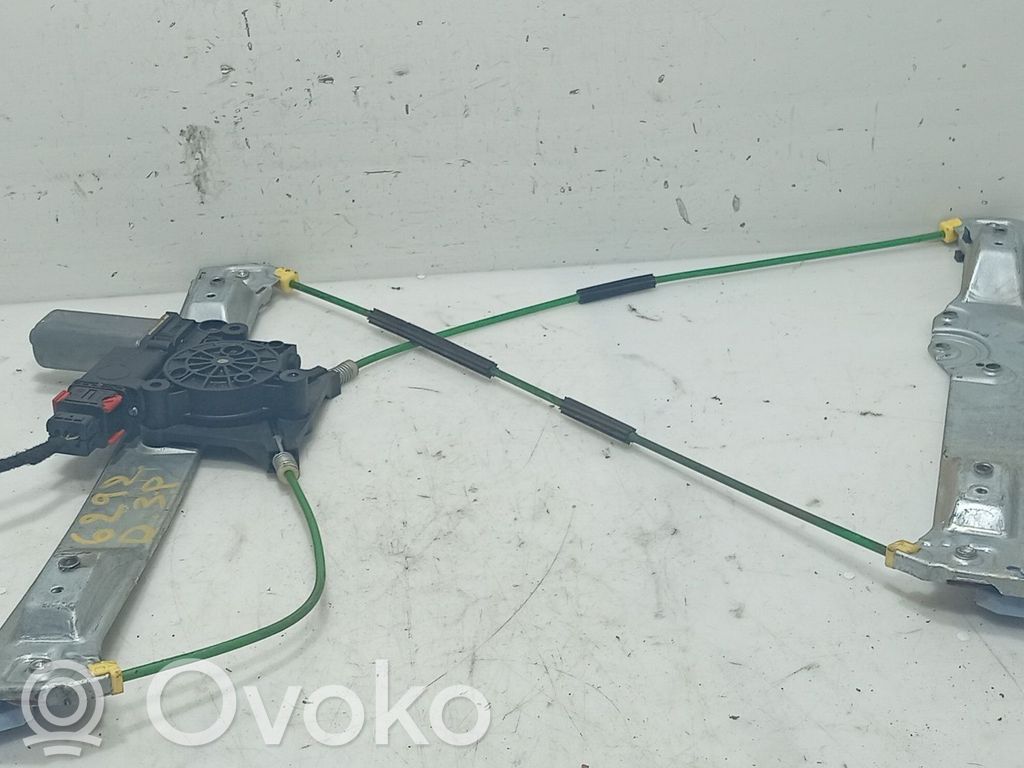 Opel Corsa D Podnośnik szyby drzwi z silniczkiem 
