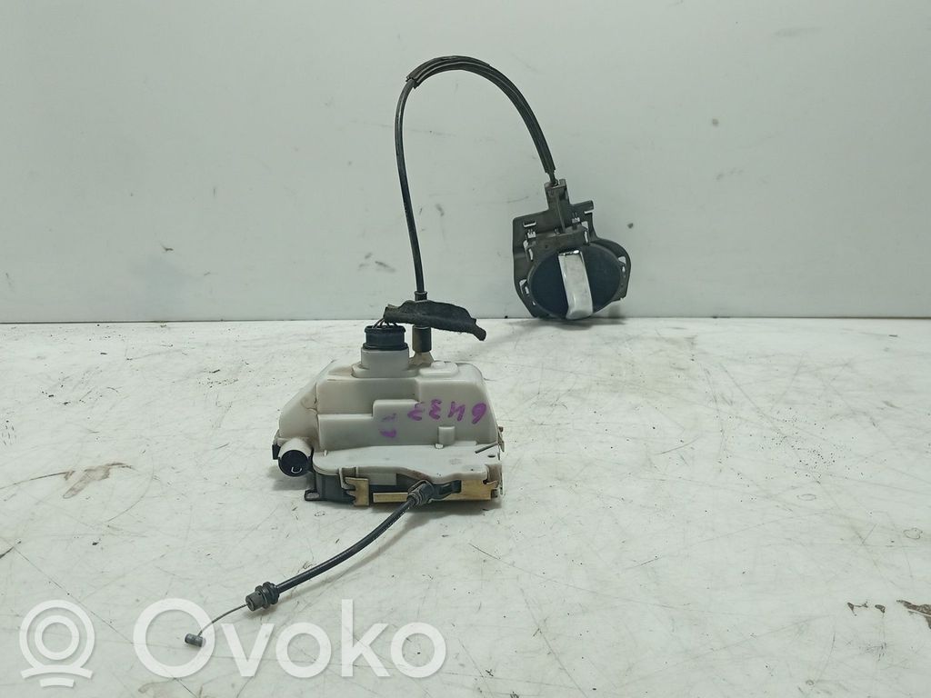Citroen C3 Front door lock 