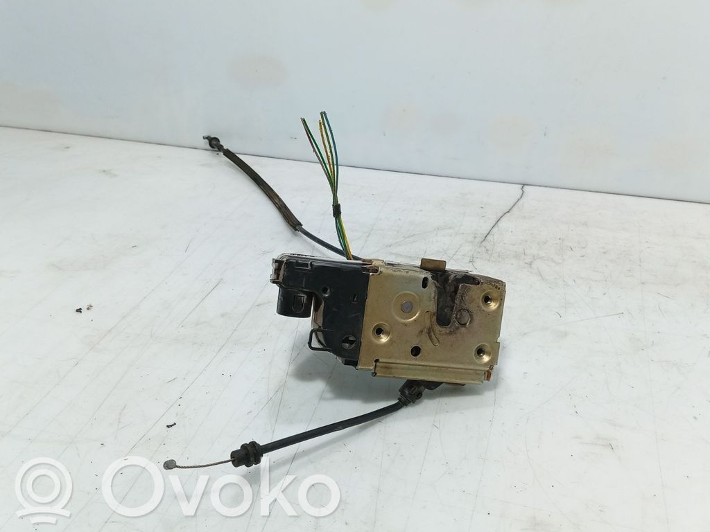 Citroen C3 Priekšpusē slēdzene 