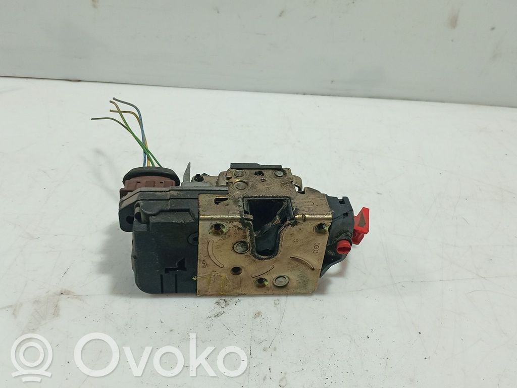 Citroen Xsara Takaoven lukko 