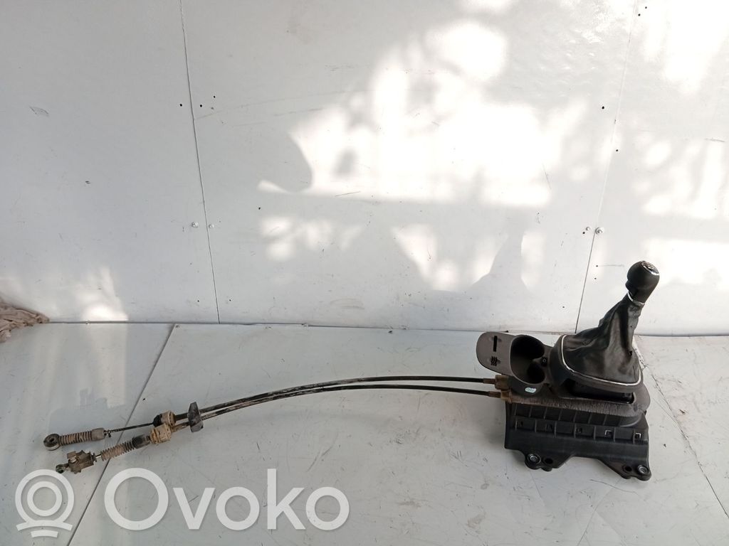 Opel Corsa D Vaihdetanko 