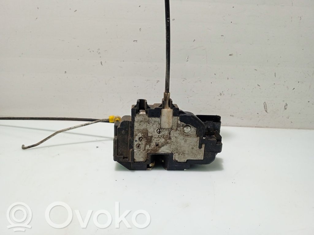Nissan Micra C+C Etuoven lukko 