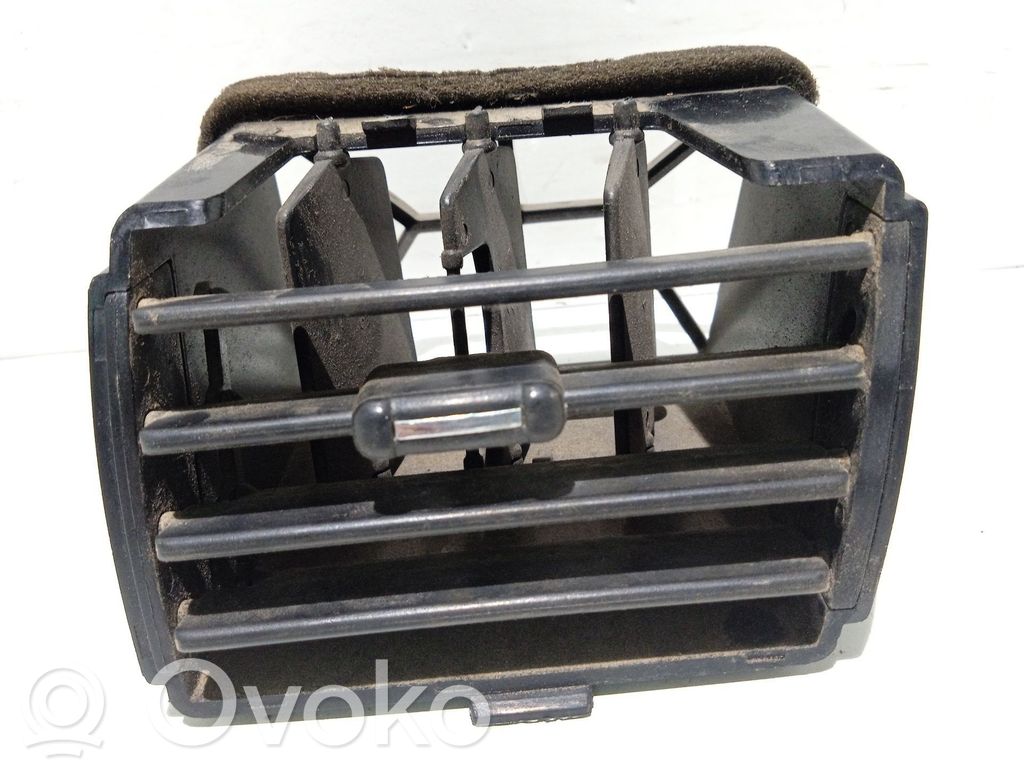Rejilla de ventilación central del panel   6961008B00
