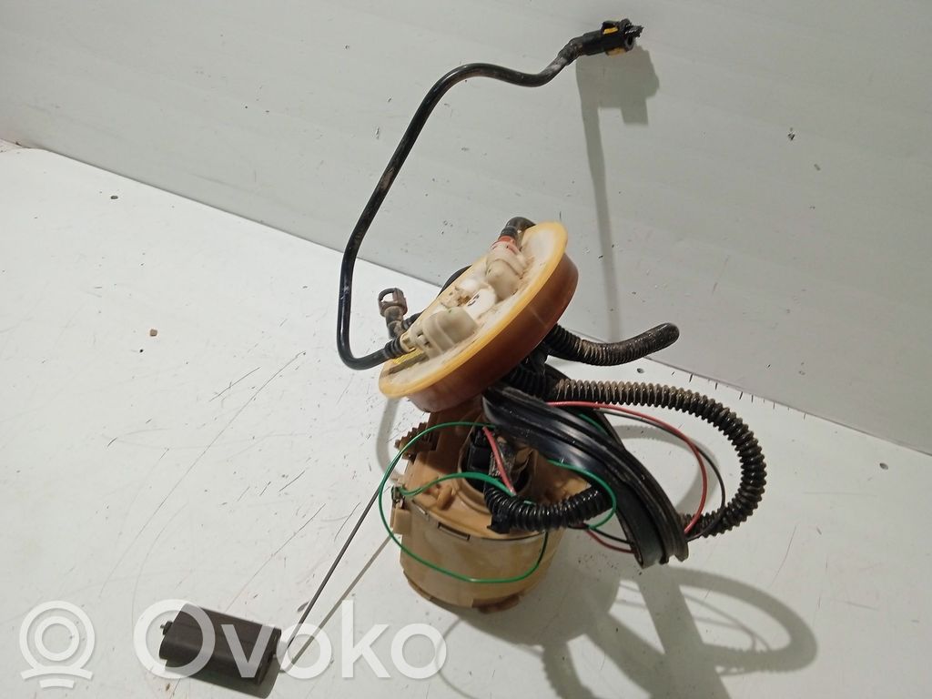 Ford Focus Polttoainesäiliön pumppu 