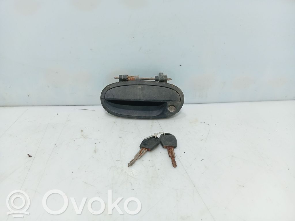 Manecilla externa puerta delantera   96601472